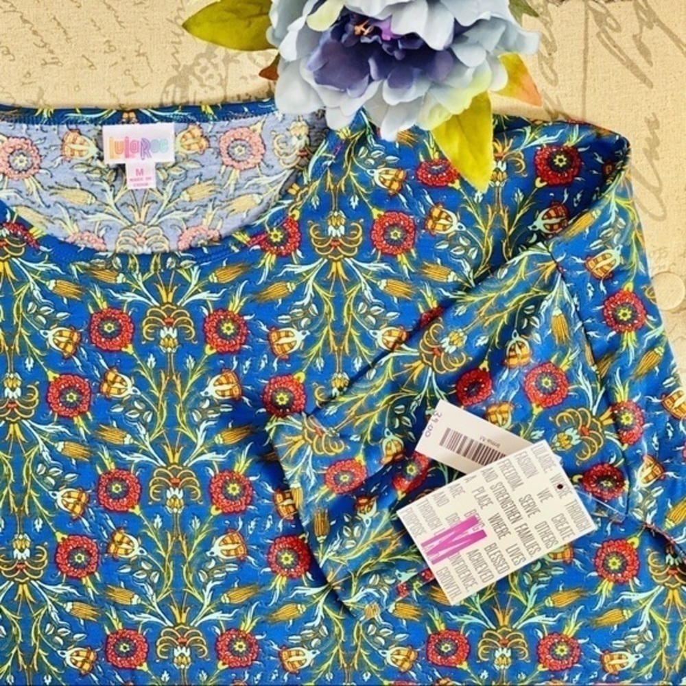 NWT LuLaRoe Blue Floral Pattern Irma Tunic - Picture 4 of 5